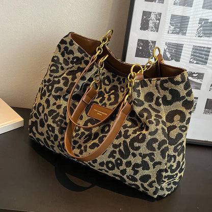 TAVIRA | LEOPARD CHARM TOTE