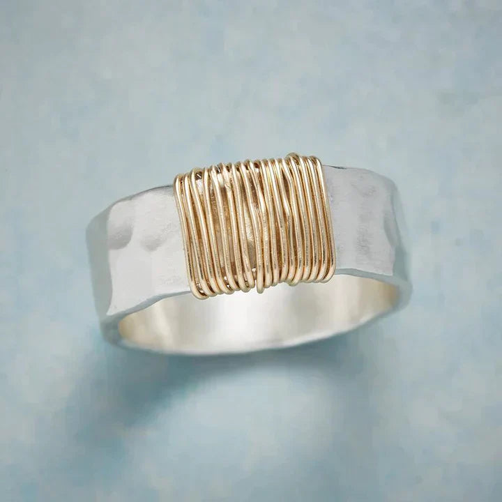 GOLDEN THREAD SILVER RING